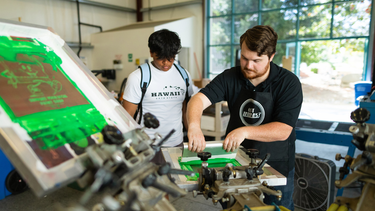 New students screen printed their own shirts in a graphic arts lab on campus