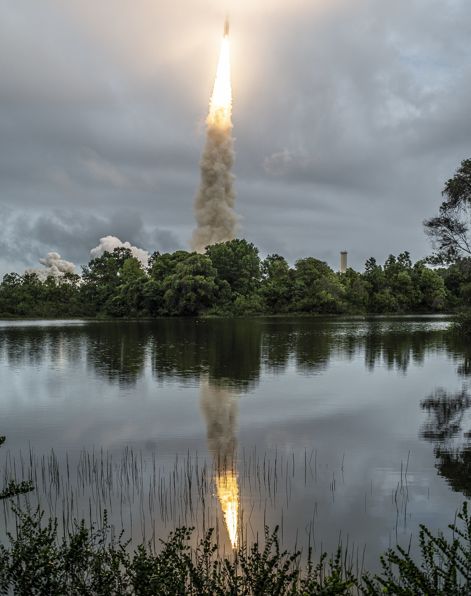 A picture of the rocket carrying the James Webb Space Telescope blasting off from the launch site in French Guiana.