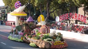 The Cal Poly Rose Float 'Road to Reclamation' rolls down Colorado Boulevard in Pasadena