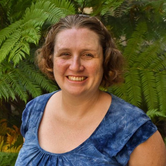 Headshot of Jennifer Mott Peuker
