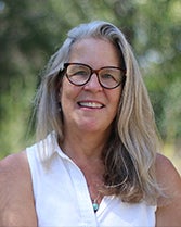 Portrait of Liz Thompson