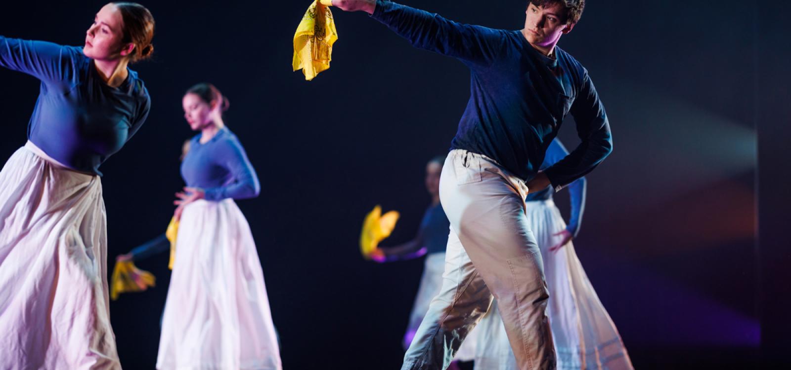 Dancers blend modern dance with ballet Folklórico in "Recuerdos Inolvidables," choreographed by faculty member Horacio Heredia.