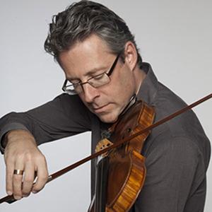 Lorenz Gamma playing the violin.&nbsp;