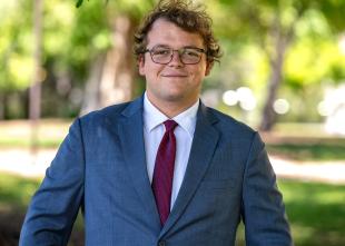 A portrait of student Nico Julia.